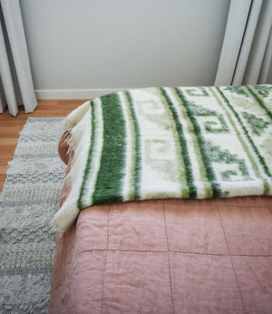 Solola Wool Blanket  //  Cream/Green