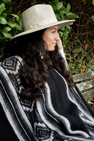 Cajas Wool Poncho