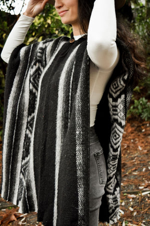 Cajas Wool Poncho