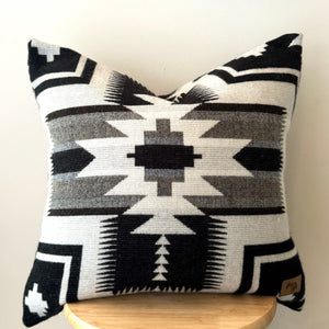 Tulcan Pillow Cover // Black/Cream/Grey