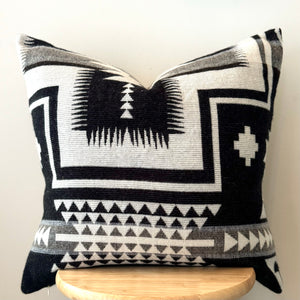 Tulcan Pillow Cover // Black/Cream/Grey