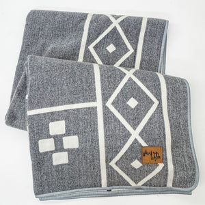 Mojanda Zapotec Reversible Blanket  //  Grey/Cream