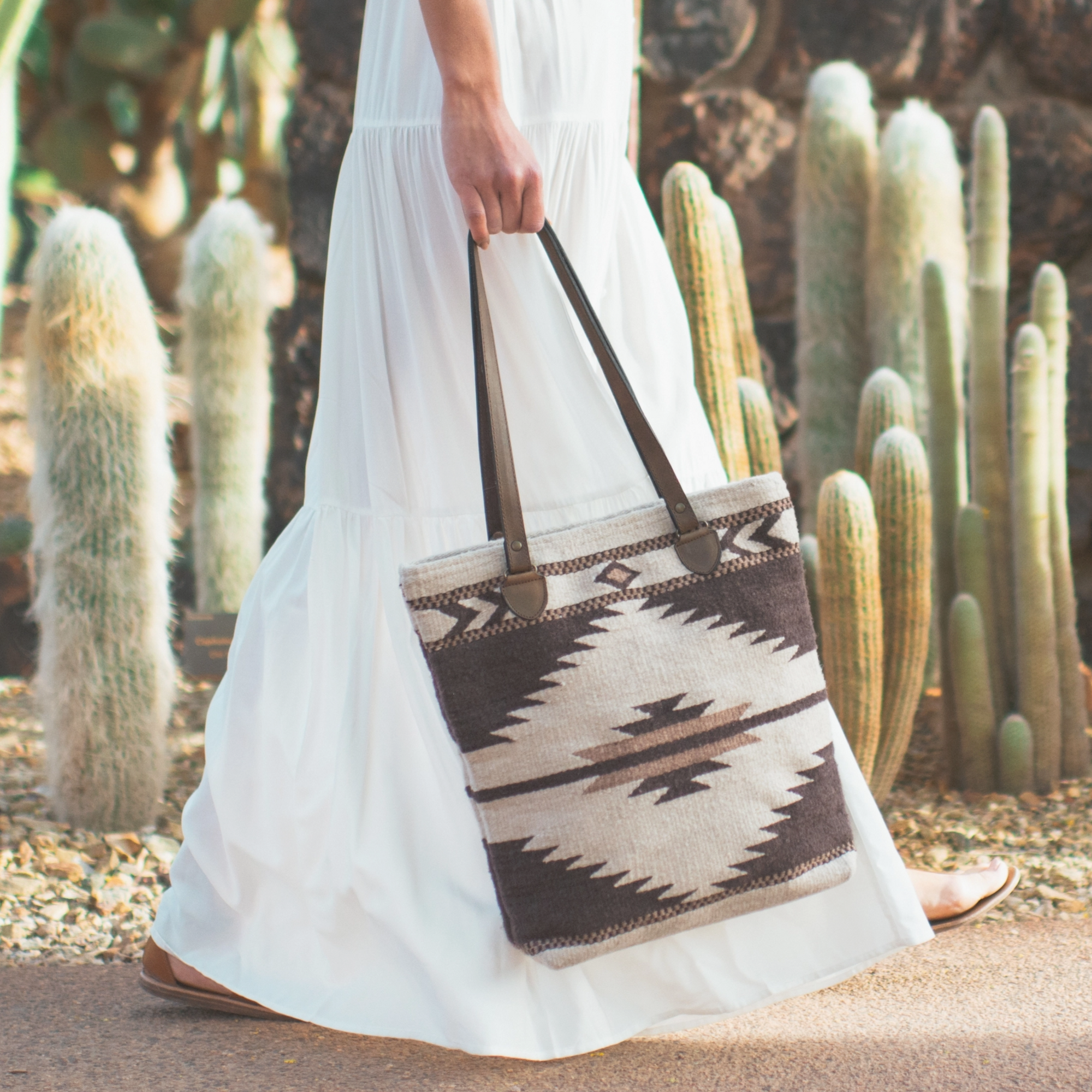 Tierra Bucket Tote Bag